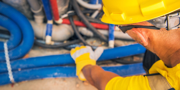 Electricistas Industriales · Instaladores Alta / Baja Tensión Vilaller · Revisión y mantenimiento de cuadros eléctricos y sistemas de control