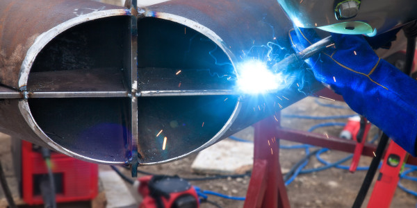 Soldadores · Soldadura Electrodo, Tig, Mig, Mag, Arco Submerso el Pont de Bar · Reparación y Mantenimiento de Estructuras y Equipos